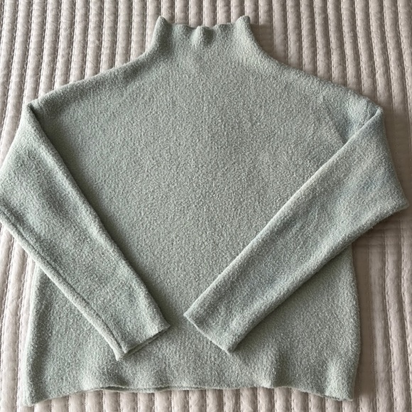 Express Sweaters - Express Turtleneck Sweater Size Small